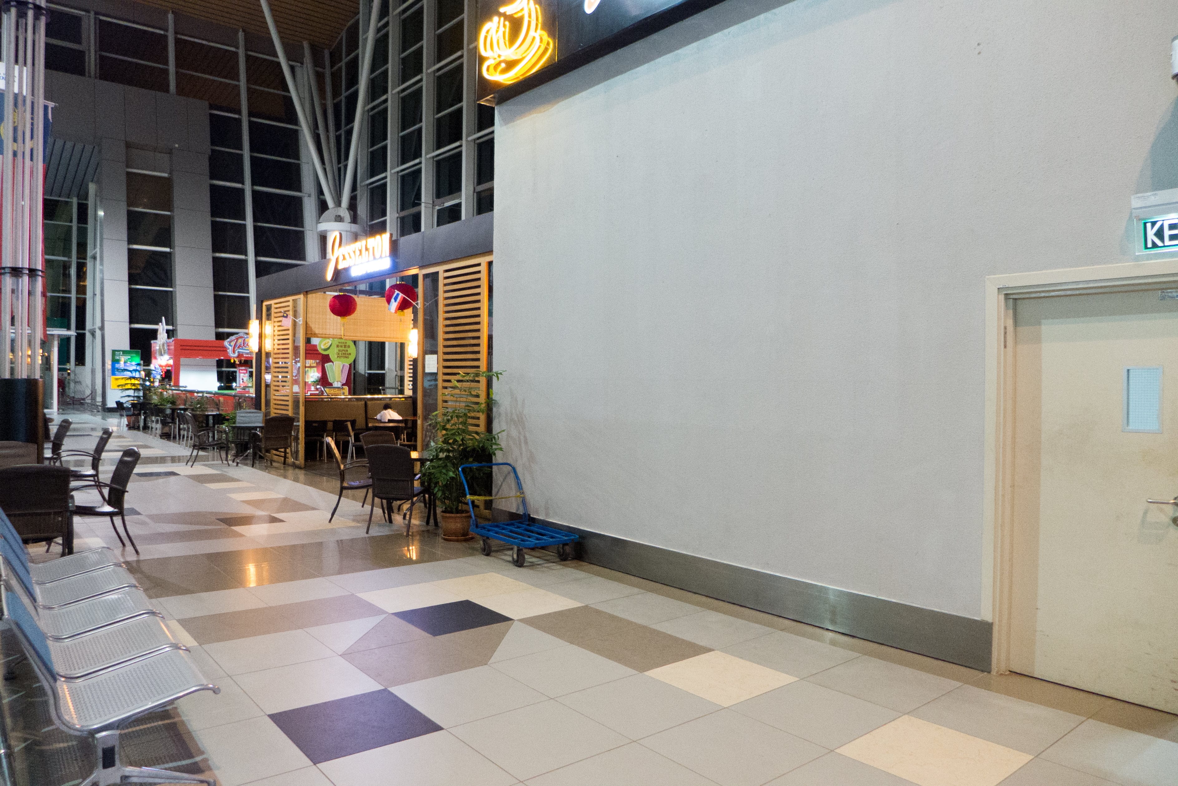 Kota Kinabalu International Airport (BKI) 2015-02-01 20.41.25