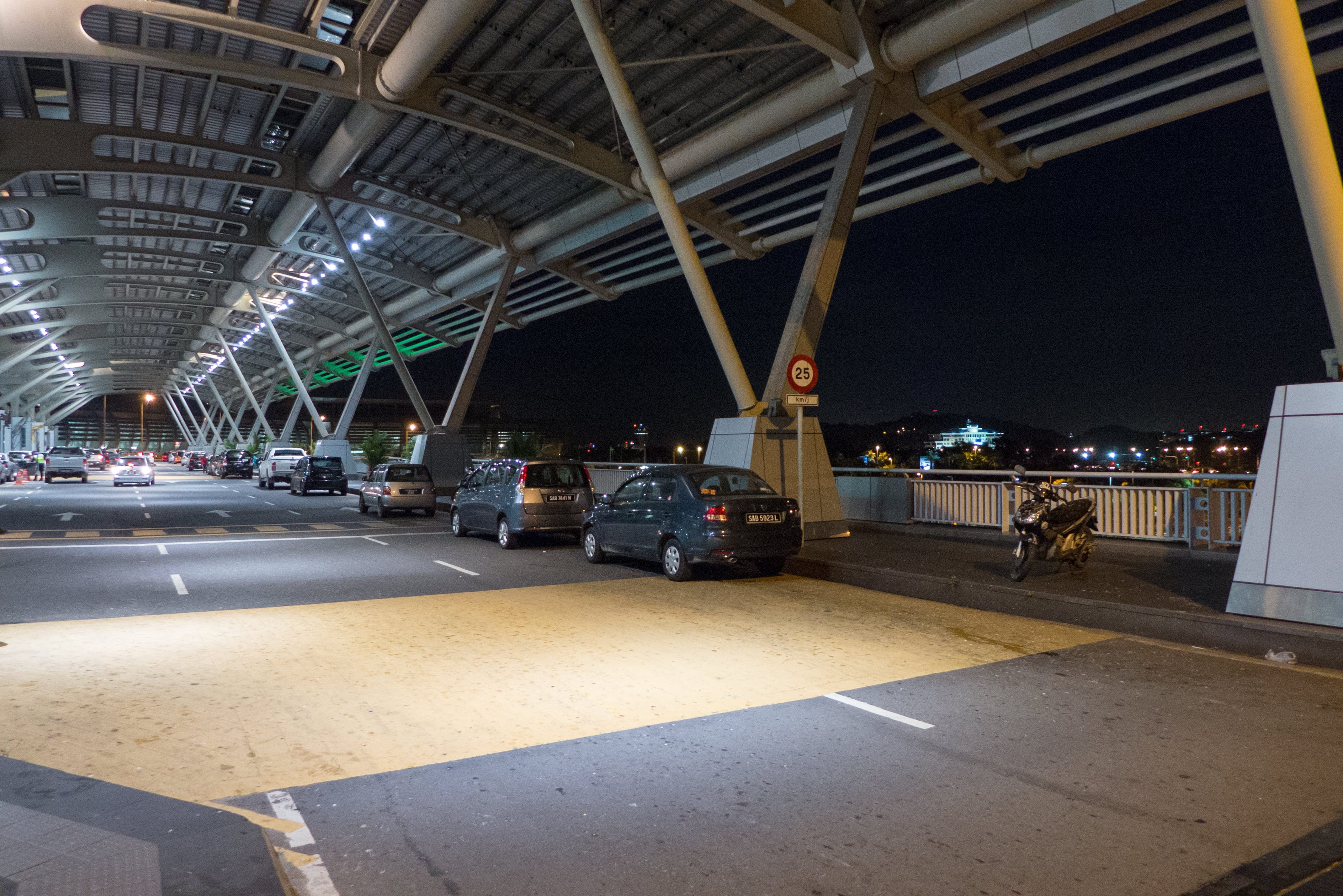 Kota Kinabalu International Airport (BKI) 2015-02-01 20.46.05